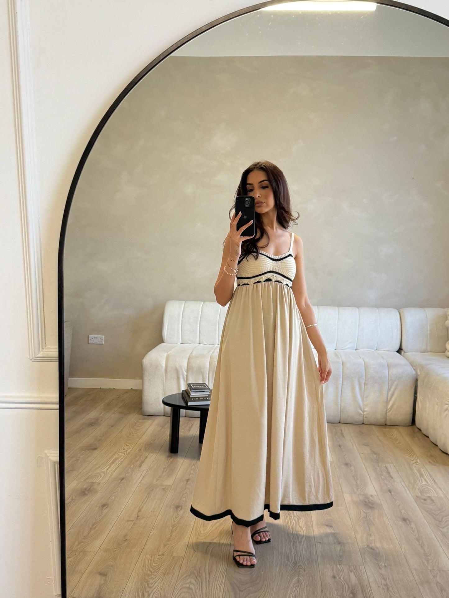 Assi Dress In Beige