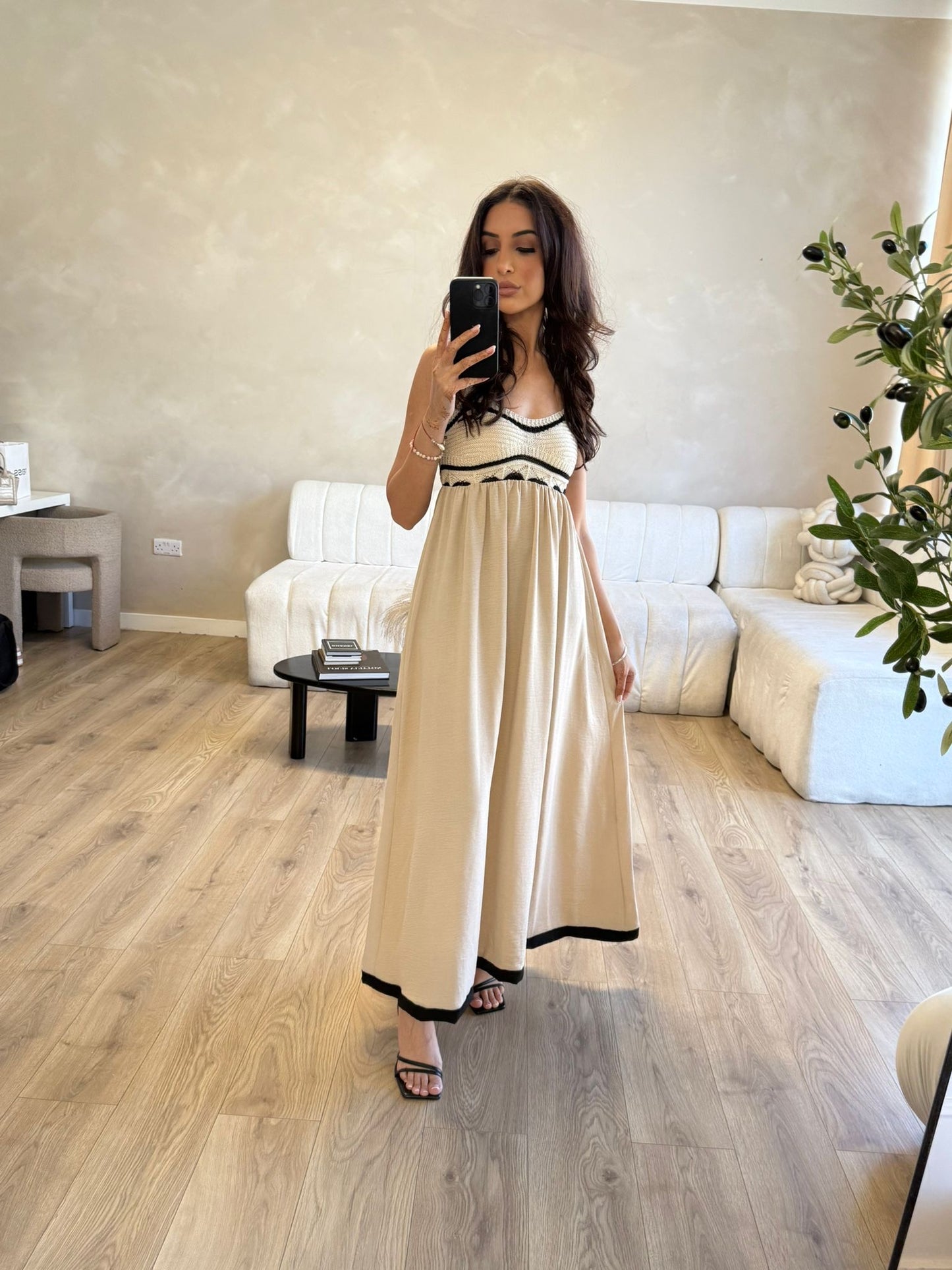 Assi Dress In Beige